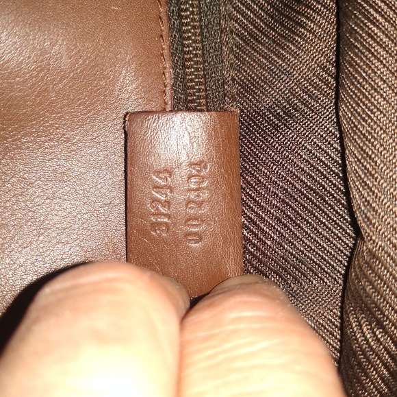 Authentic Gucci tote - Picture 3 of 6